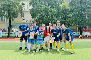 “足”够精彩！乐竞lejing(中国)集团“足”梦大龙街首届五人制男子公益足球赛